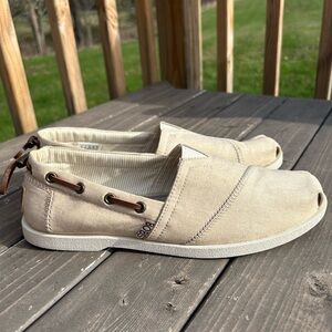 Bobs from Skechers  Womens Taupe Slip on Shoes Memory Foam Size 9 Comfort Boat